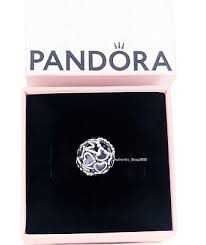 Pandora Talisman inimioare cu structură dantelată Mama, pret excelent!