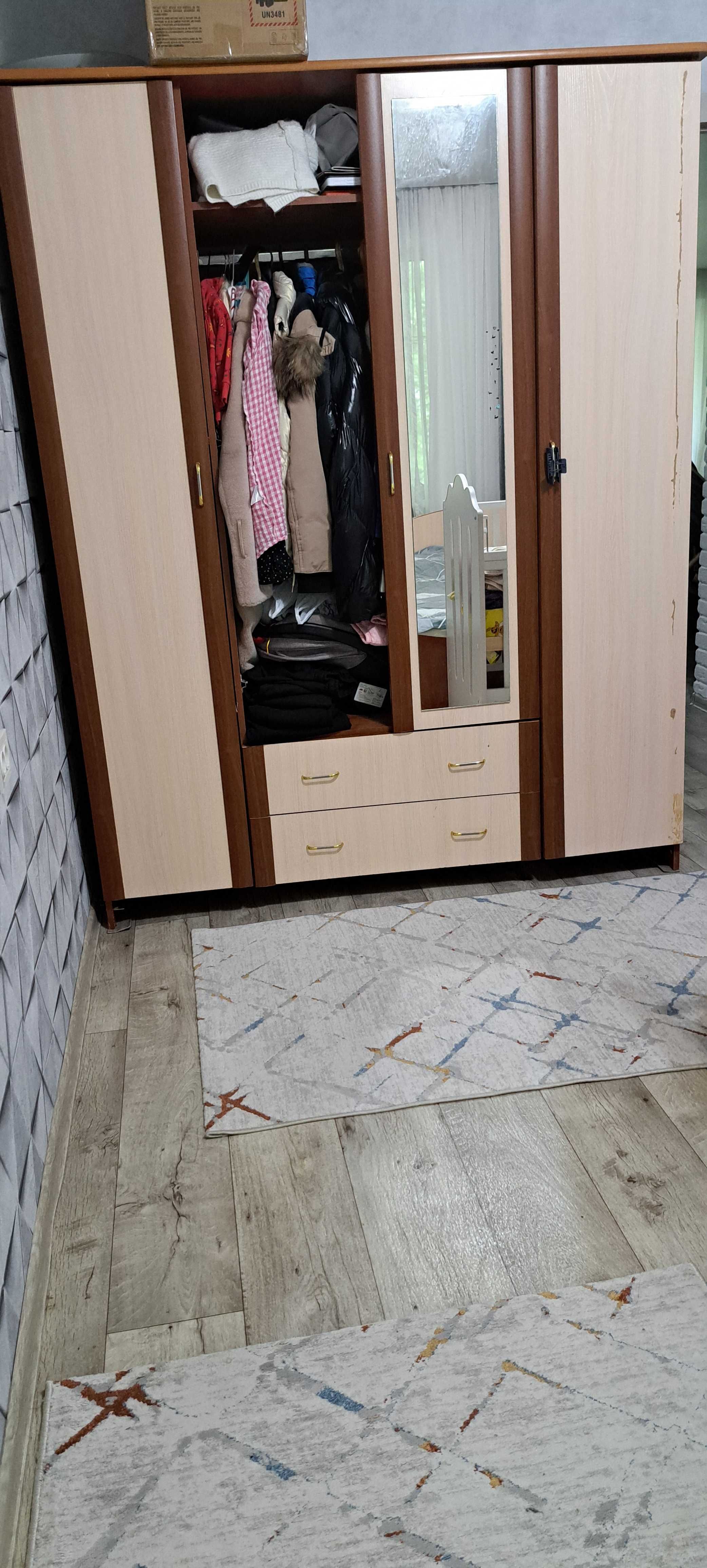 Продам шкаф для одежды