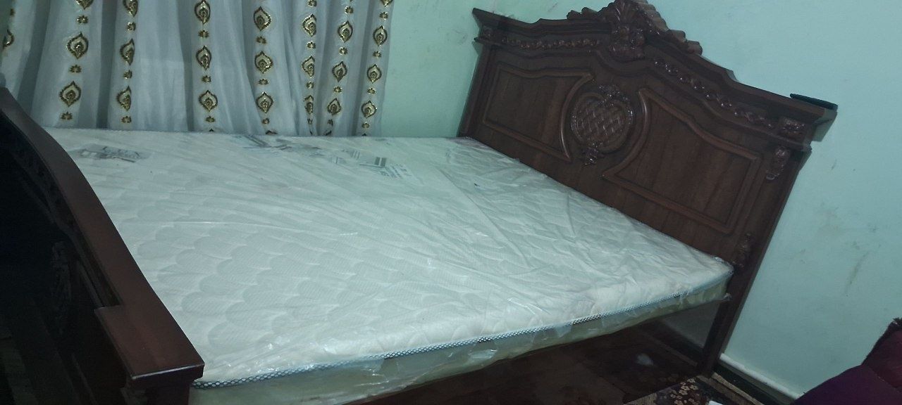 Спальни комплект сотилади