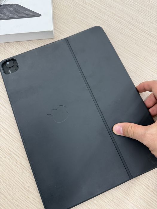 Продам Smart Keyboard Folio