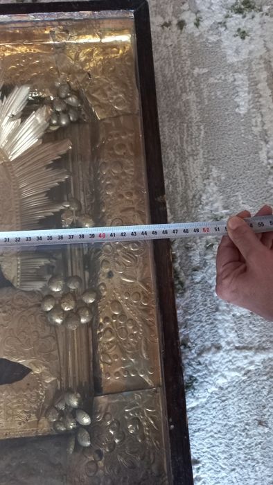 Icoana veche cca-1850-1890- cu riză aurită.