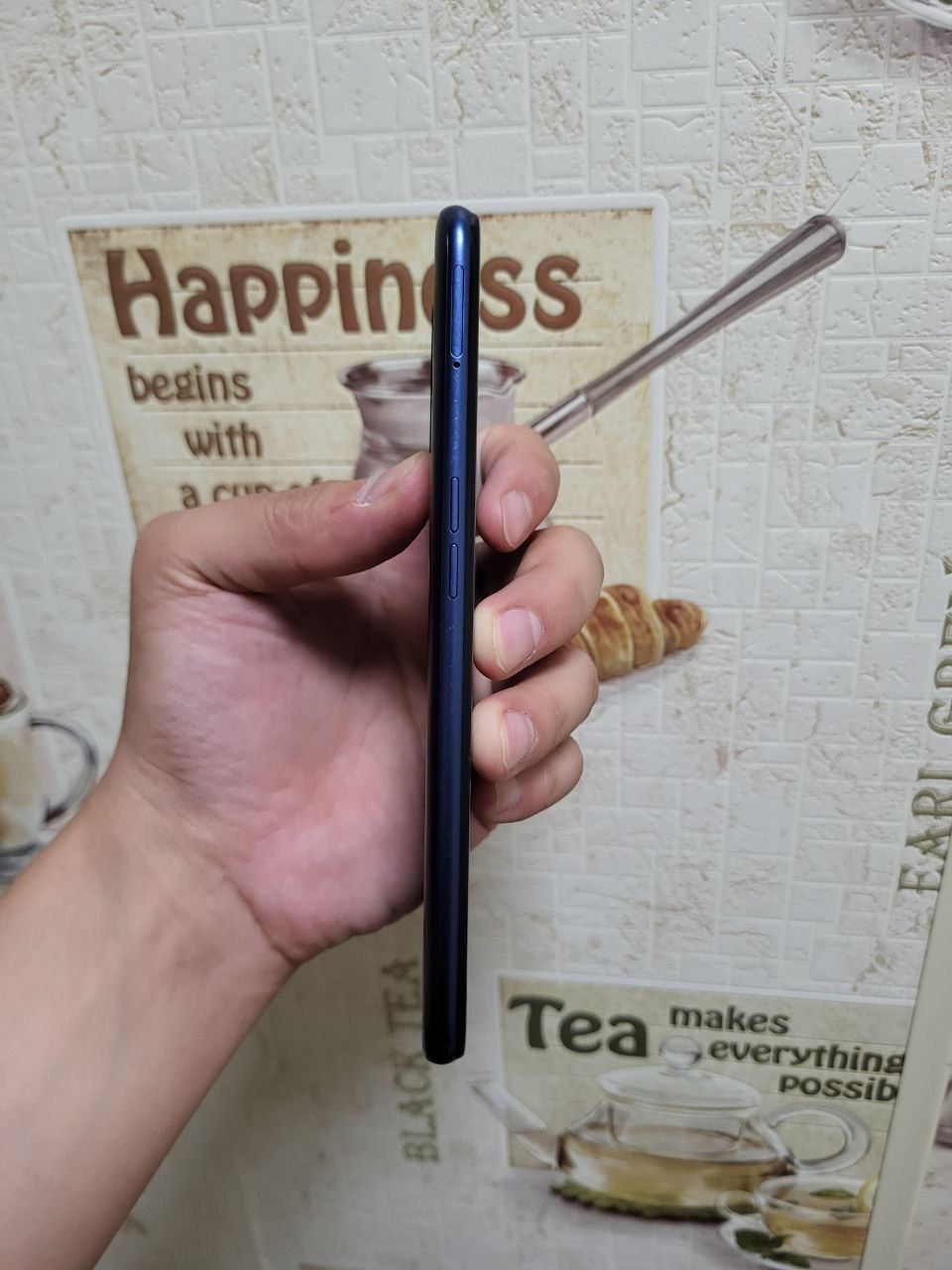 Realme Q3S частота обновления экрана 144hz smartfon shunchaki monstr
