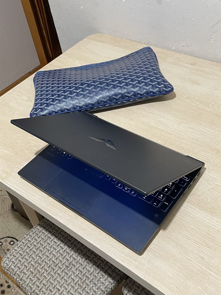 Продаётся HP Victus