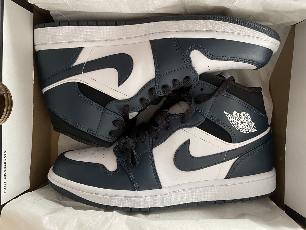 Jordan 1 Mid Armory Navy