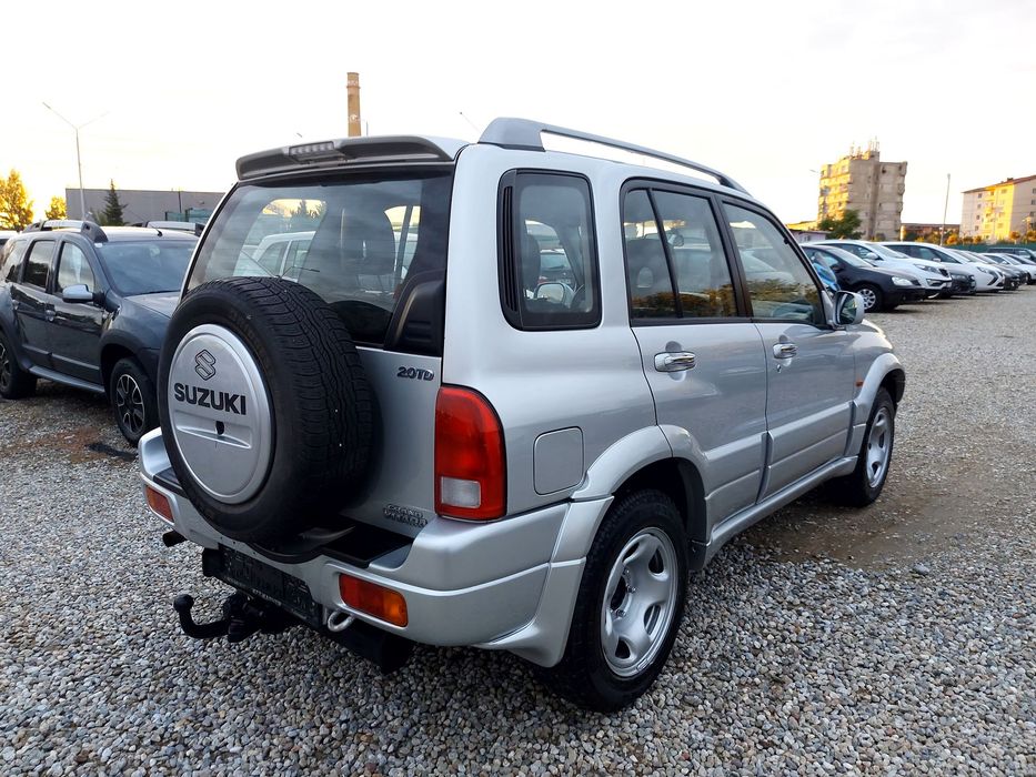 Suzuki Grand Vitara SUZUKI GRAD VITARA 4X4 mare mic 2004  2.0 D CLIMA 170000 km