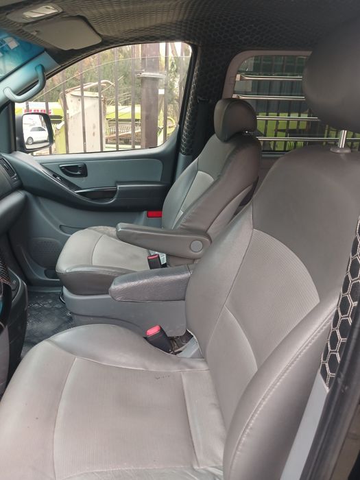 Hyundai stareks sotiladi