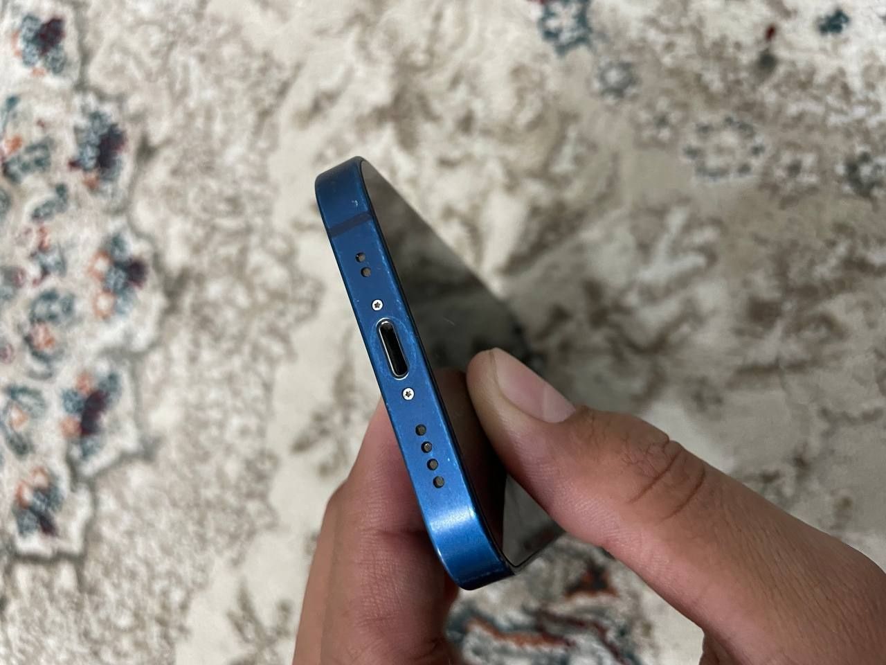 IPhone 12  mini srochna sotiladi
