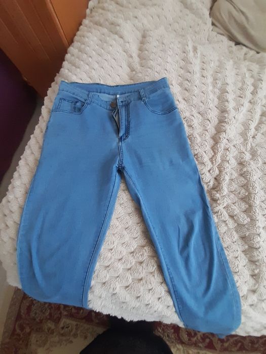 Продам джинсы,  фирма BOSS.