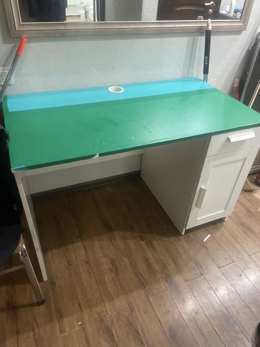 Отдам бесплатно письменный стол