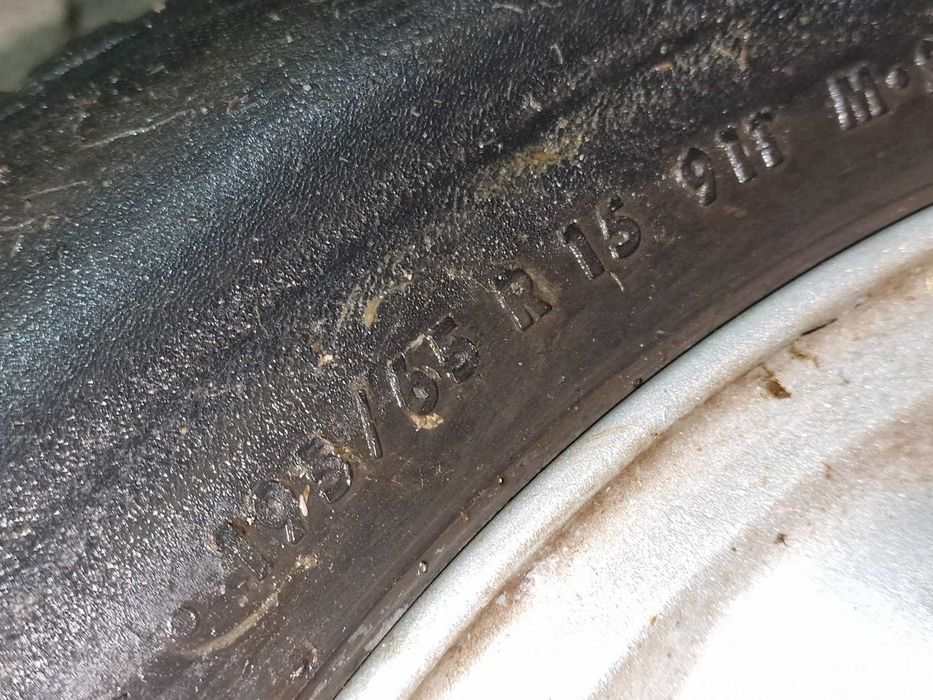 Зимни гуми (Continental/Nexen) 195/65/R15 / 4x100