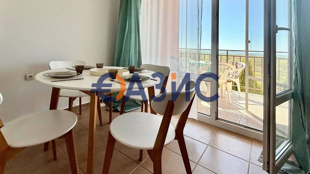 Продава се Тристаен апартамент в к.к. Слънчев бряг - 64 кв.м за 1329 €/кв.м - Снимка #2