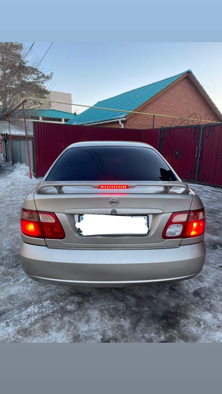 Продам машину Nissan almera 2004 года