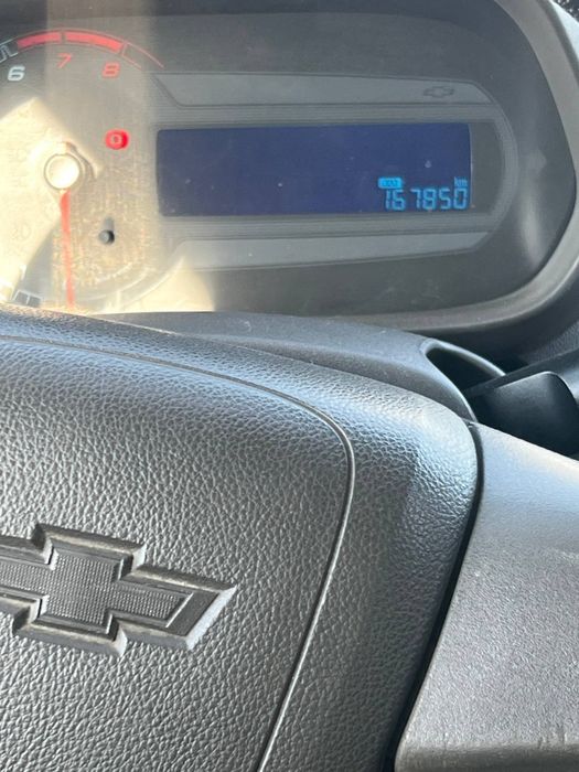 Chevrolet Kobalt moshinasi sotiladi