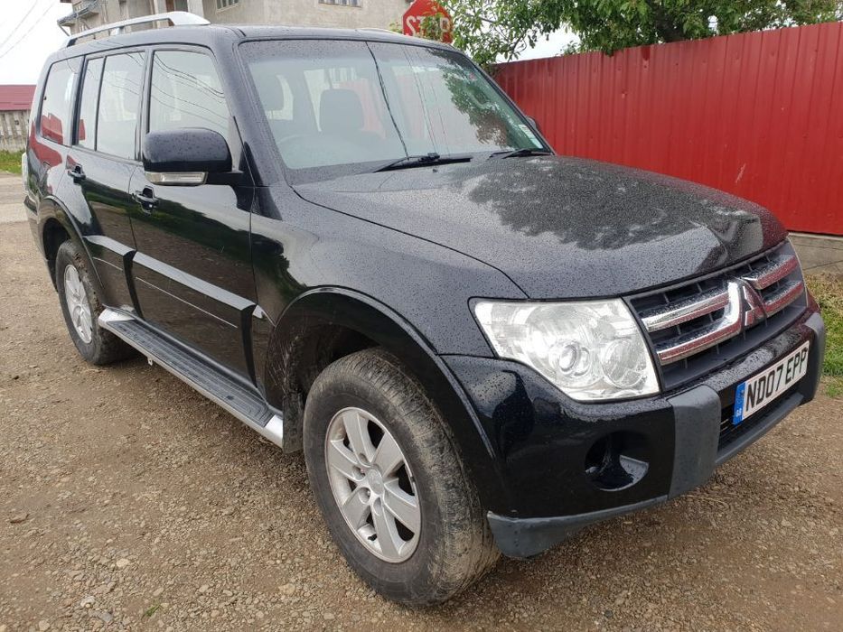 bara fata spate armatura grila capota trager calandru haion portbagaj aripa stop far stanga dreapta Mitsubishi Pajero 4 motor 3.2Di-D cod 4m41 160CP dezmembrez dezmembrari piese SHOGUN pinin