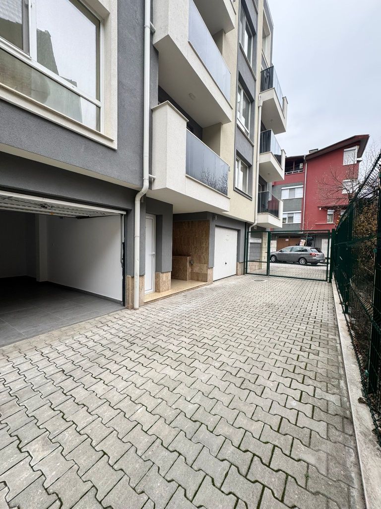 Дава се под наем Гараж / Паркомясто в Пловдив, Каменица 1 - 28 кв.м за 112.2 € - Снимка #3