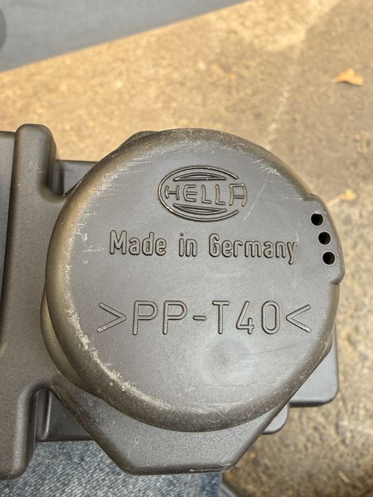 Mercedes w210 sentr zamok vakum  sotiladi