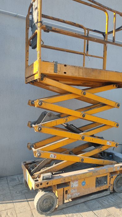 Închiriere Nacela Foarfeca