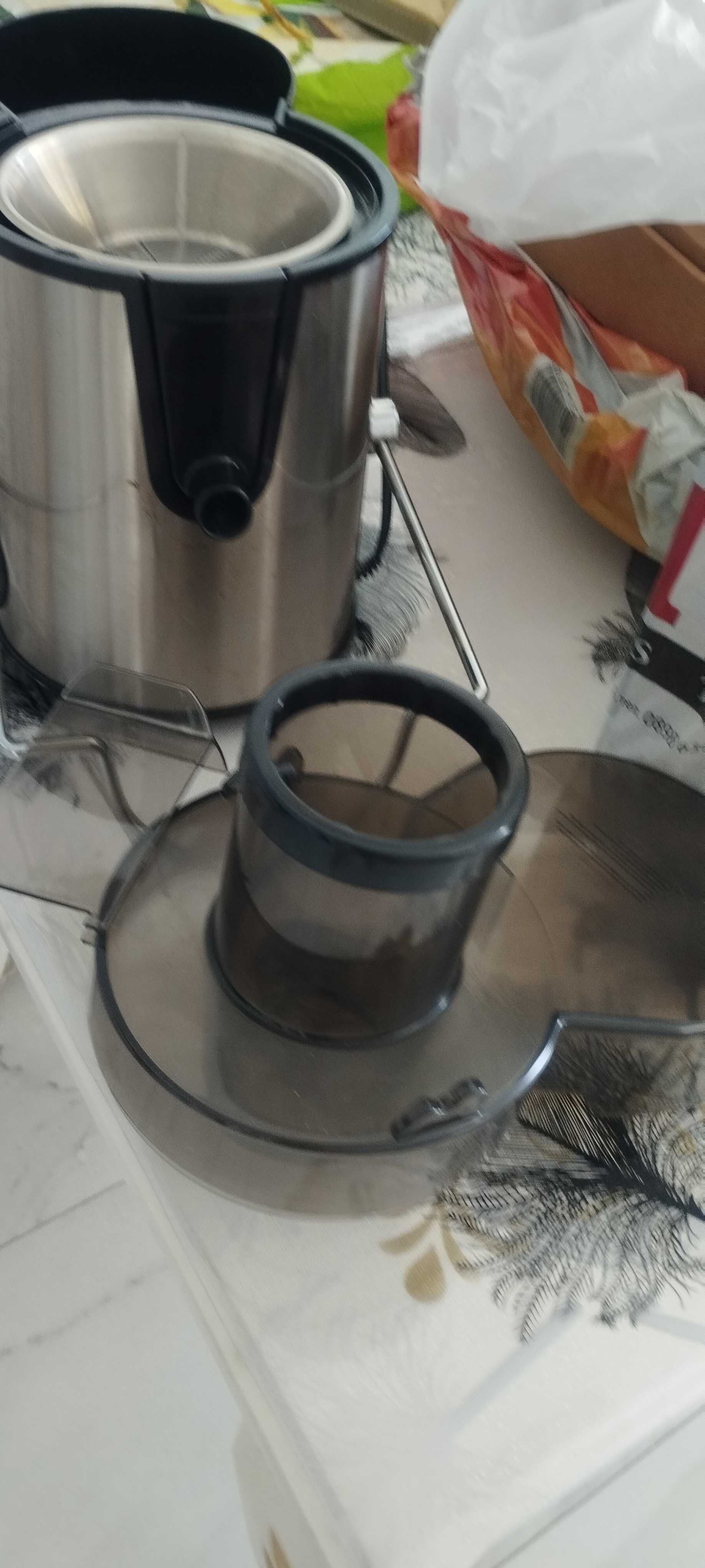 Продавам соков изстисвачка