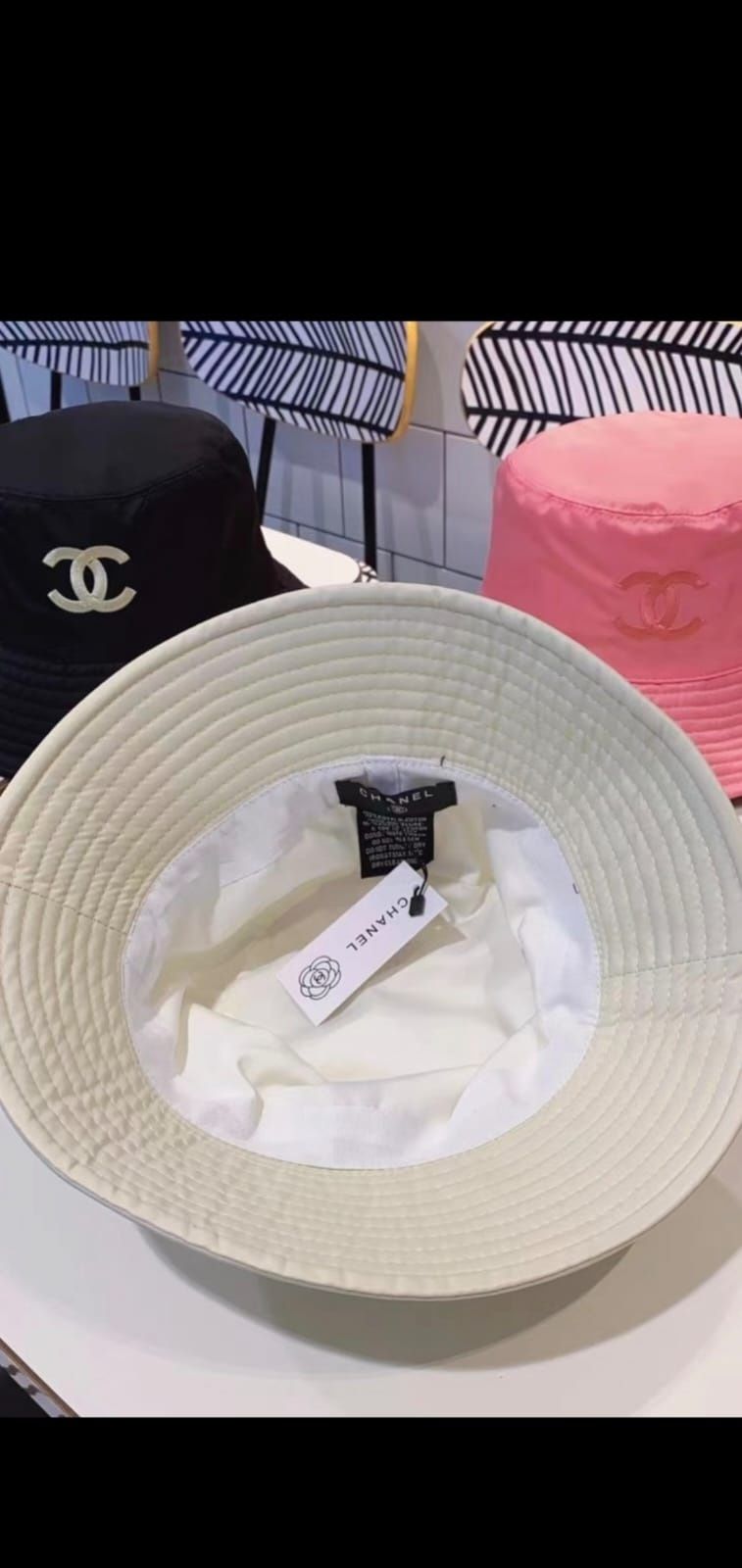 Pălărie Chanel model 2024