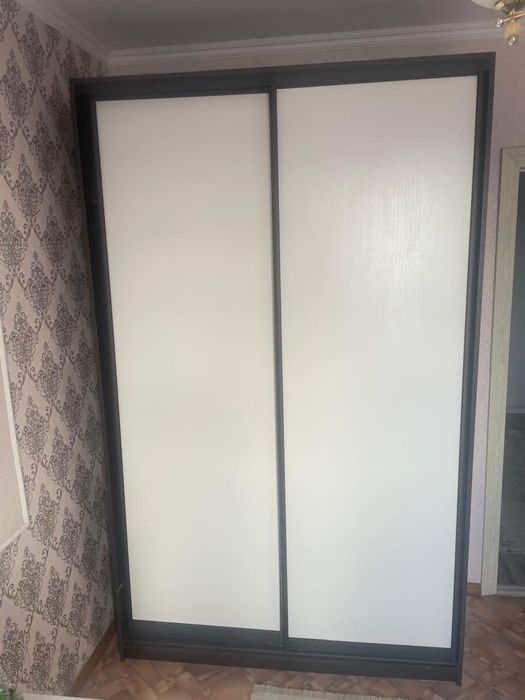 Срочно продам шкаф купе