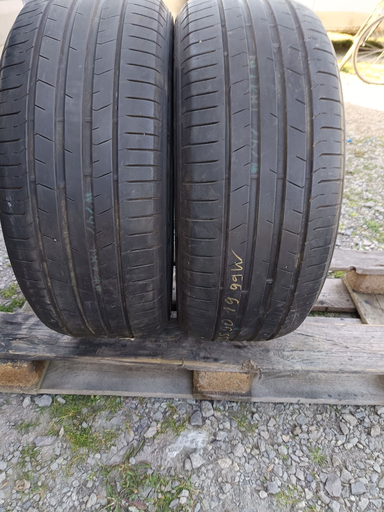 235 50 R 19 99W TOYO PROXES Sport  Дот 4818