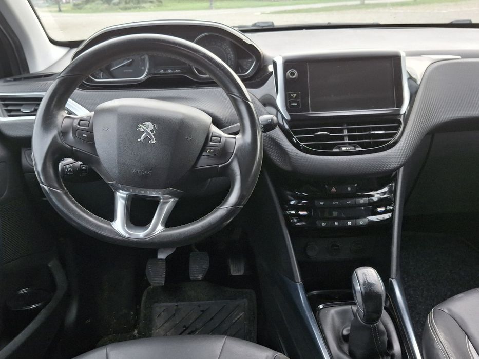 Peugeot 2008 an 2014 1.6 hdi