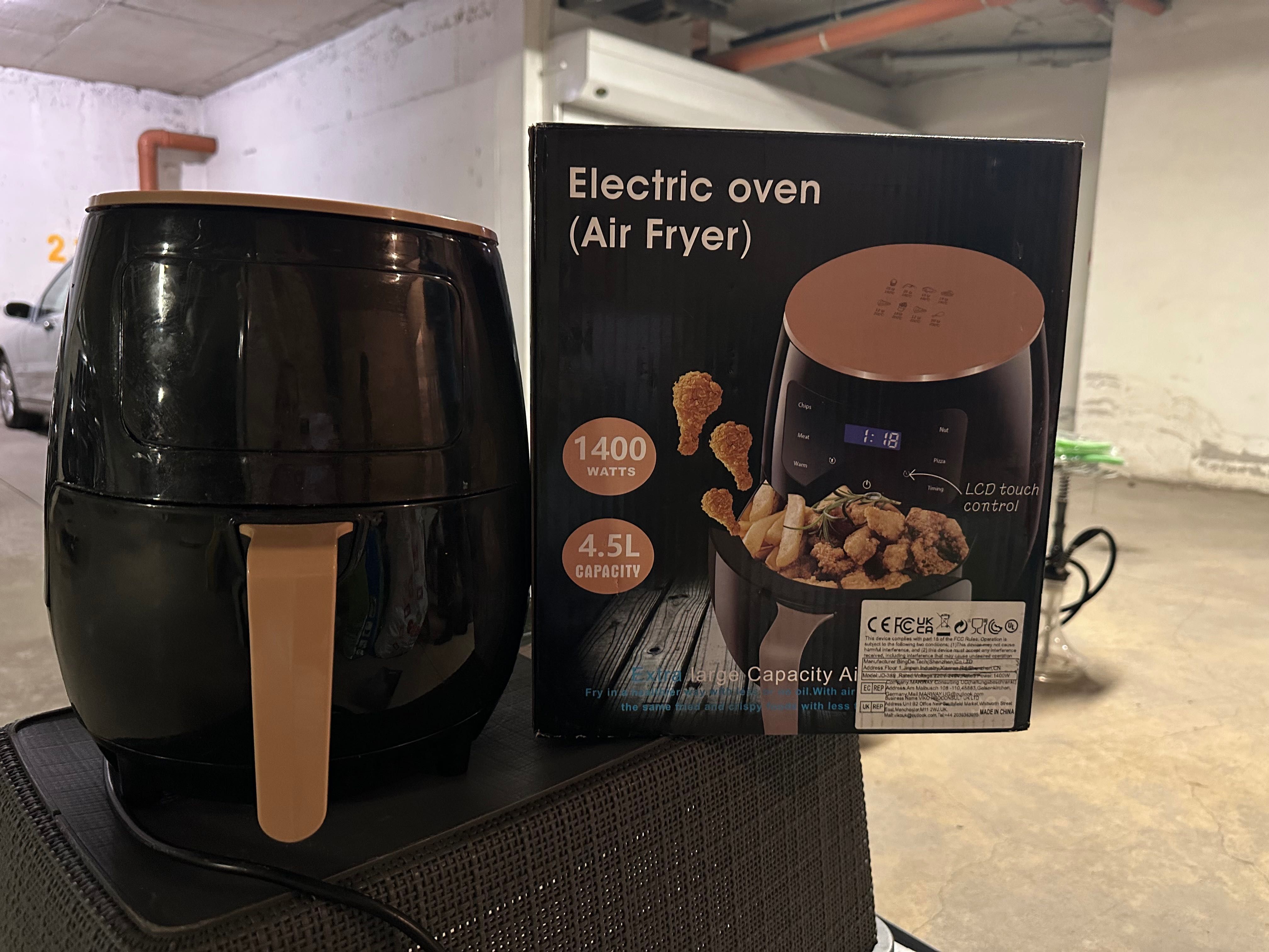 Air Fryer – 4.5L, 1400W, LCD Touch