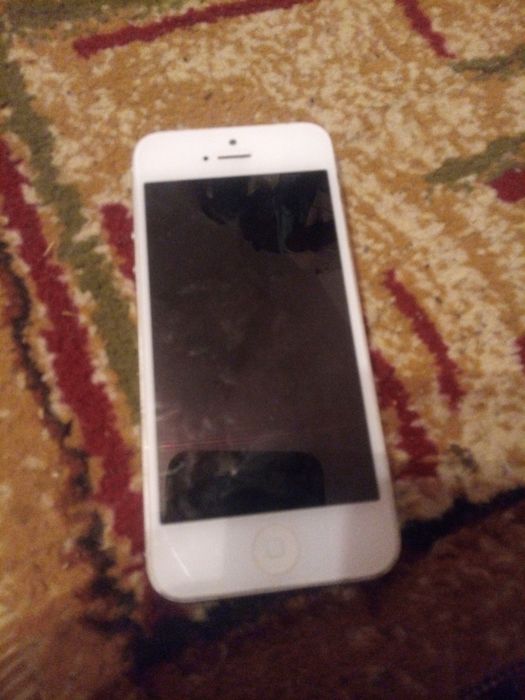 Aifon 5es  du și la schimb