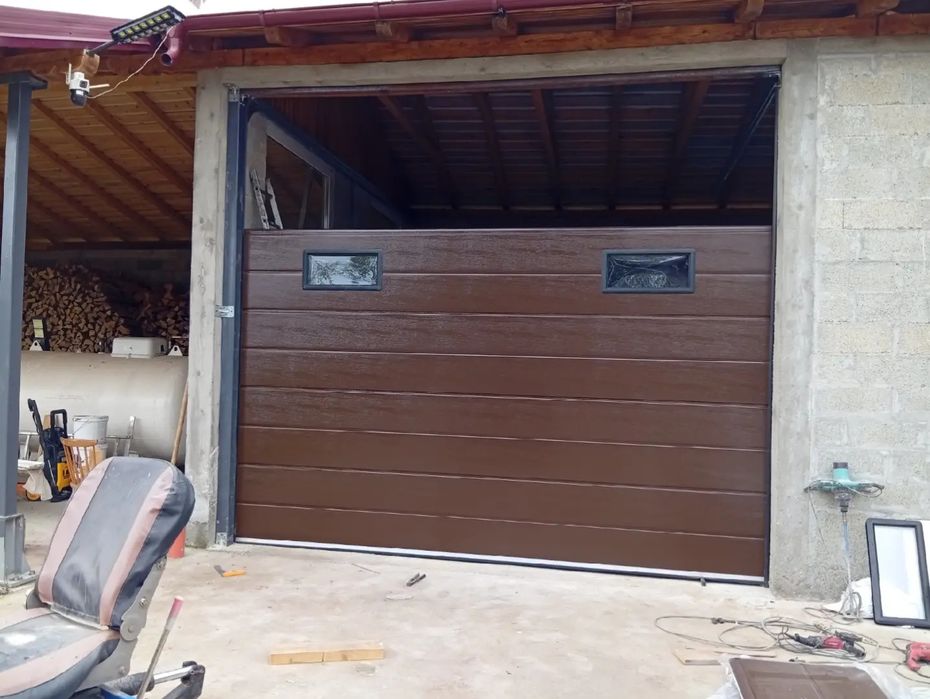 Uși de garaj și automatizări Porți