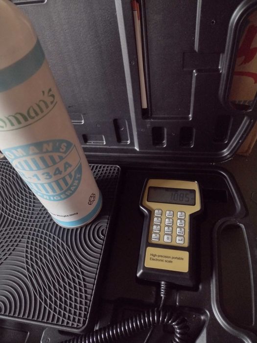 Електронна везна RCS220C до 100  за Фреон прецизност до-+5грама