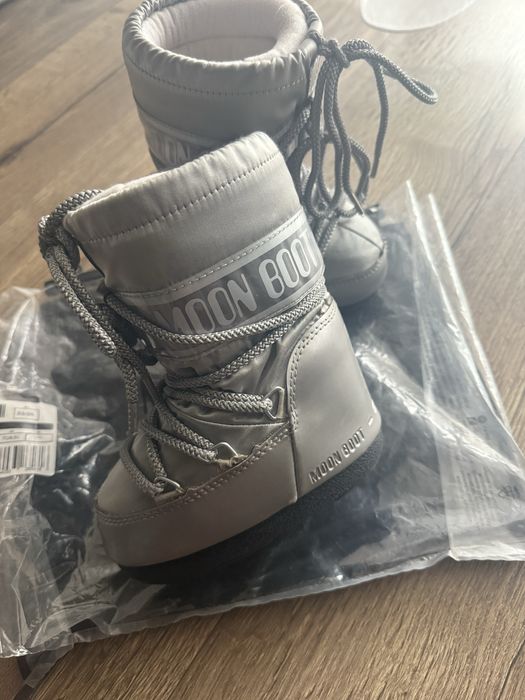 Cizme cu sireturi-silver Moon Boot