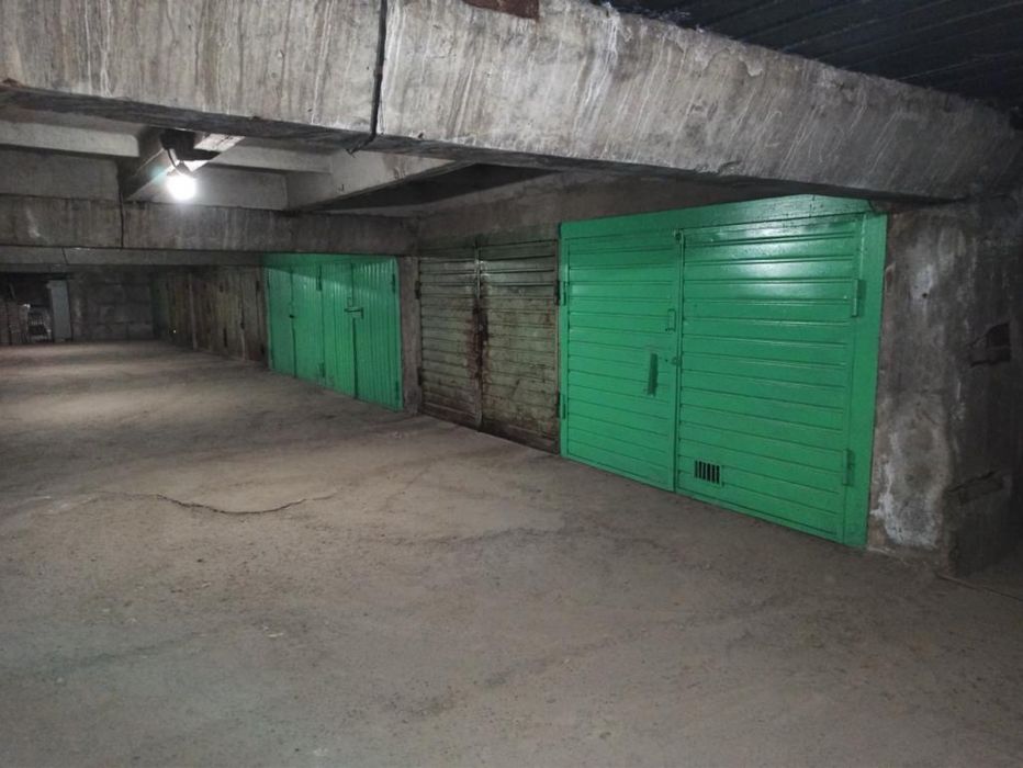 Подземный гараж. .