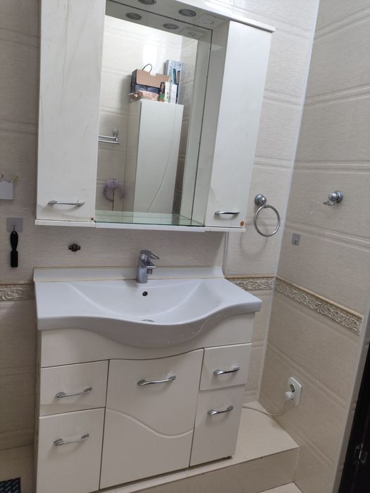 Мебель в ванную с раковиной