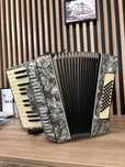 Acordeon Weltmeister cu 40 de basi