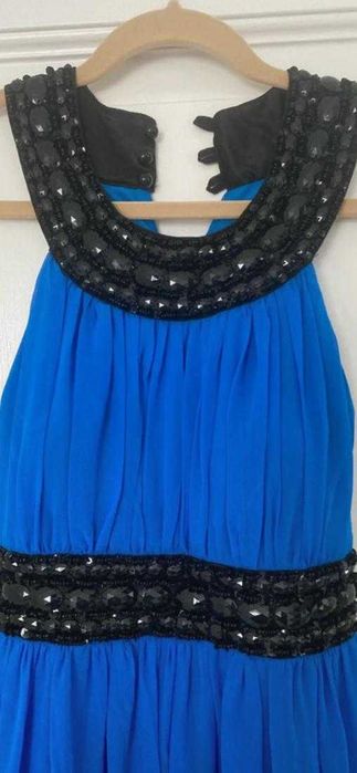 Rochii lungi de ocazie in stare excelenta, detalii in descriere