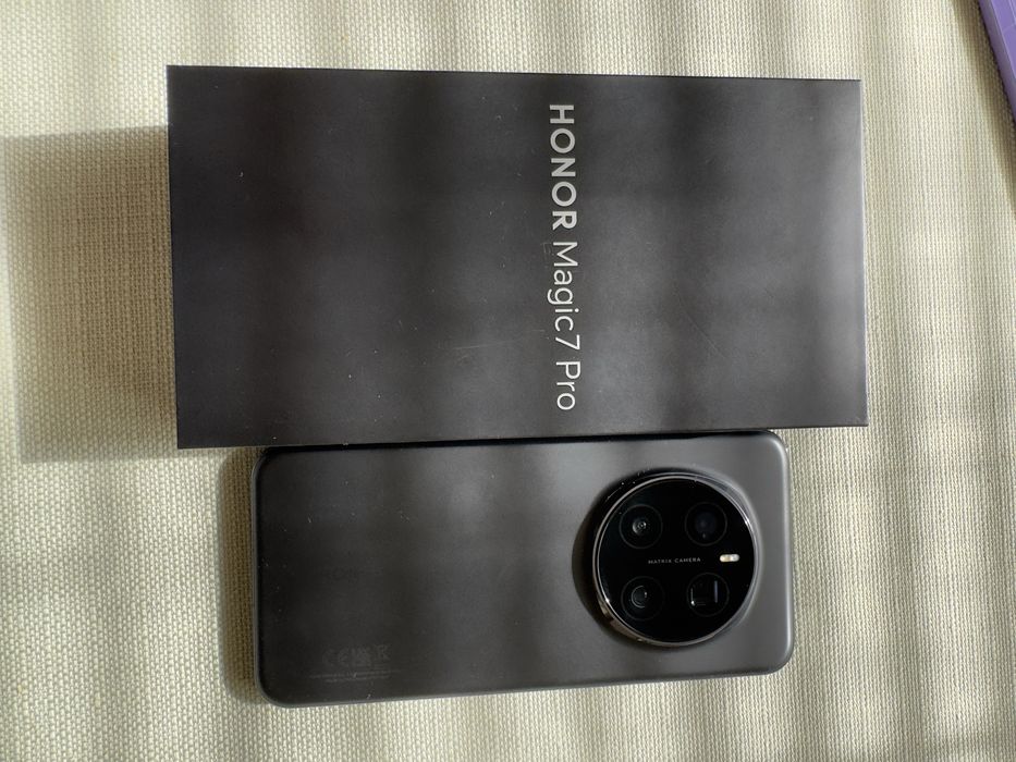 Продавам Honor Magic 7 pro(12/512)