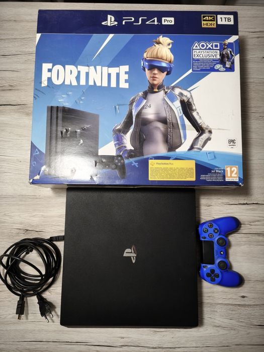 Consola PlayStation 4 PRO, 1TB, 1 controller + 1 joc cadou