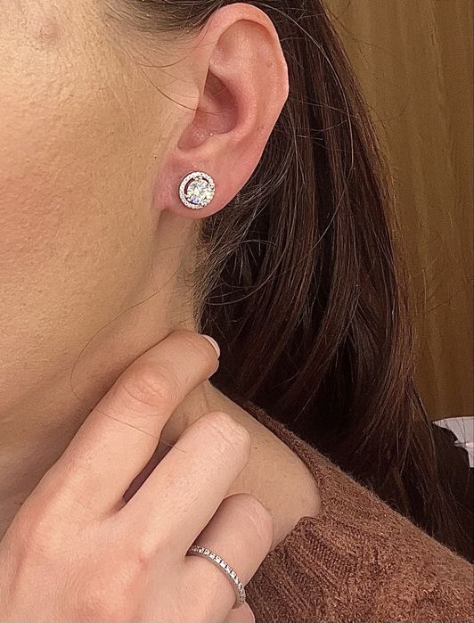 Cercei rotunzi 2 CT cu moissanite