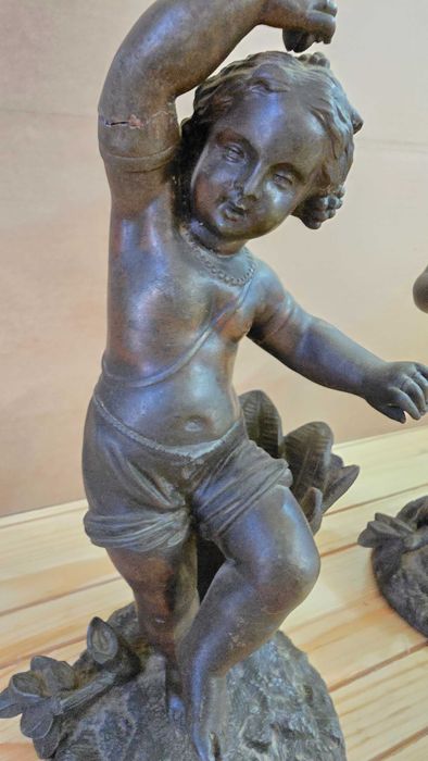 Set doua statuete deosebite