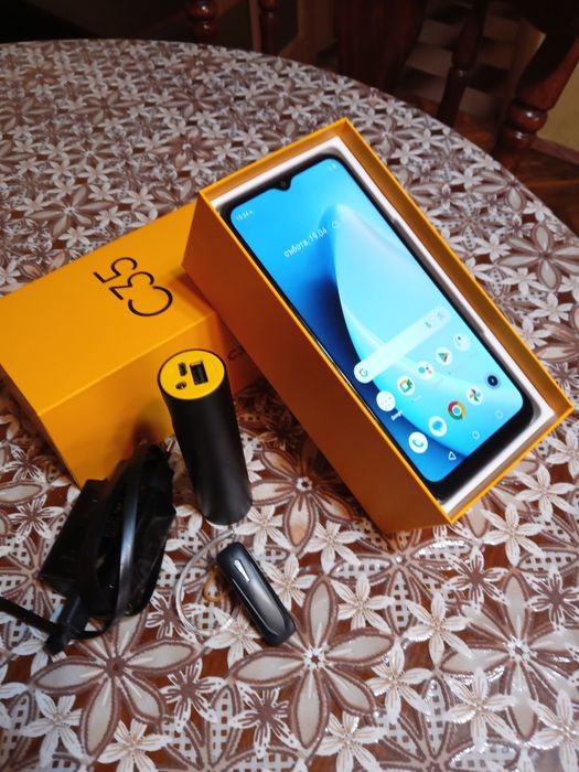 Телефон Realme C35