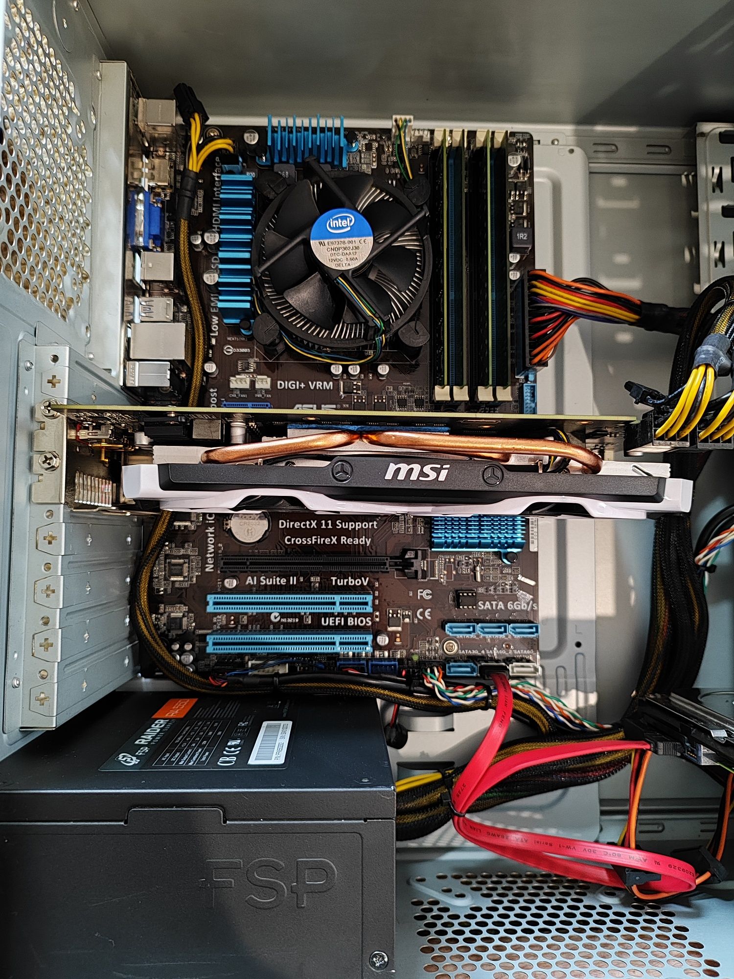 Геймърски компютър 16GB RAM, 1000GB диск с Windows 11 Pro
