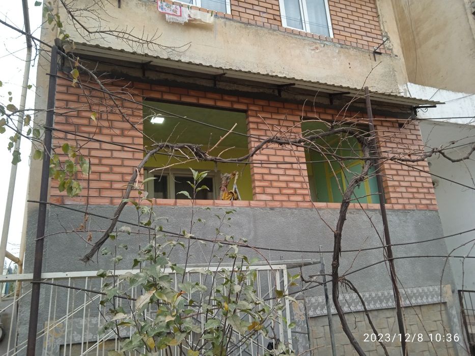 Кладка Облецовчни и Обычным Кирпича Балкона,Перегородка,Малярным Работ