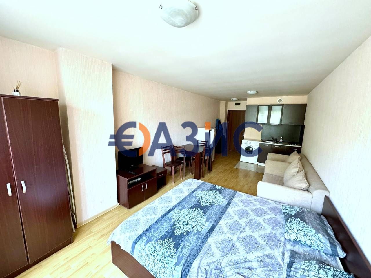 Продава се Едностаен апартамент в Несебър - 40 кв.м за 1423 €/кв.м - Снимка #2