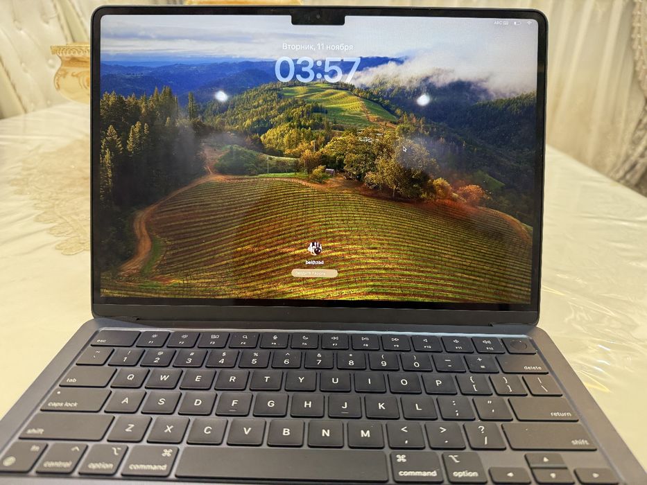 Macbook Air 13.6 inch 8/512  Dark Blue