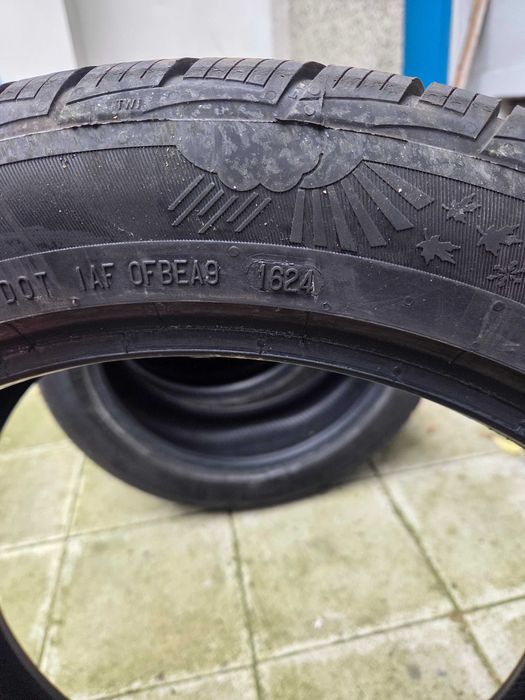 Гуми 245 45 19 General