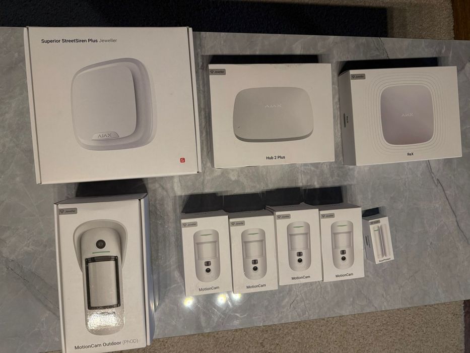 Kit alarma Ajax in cutie nou și sigilat