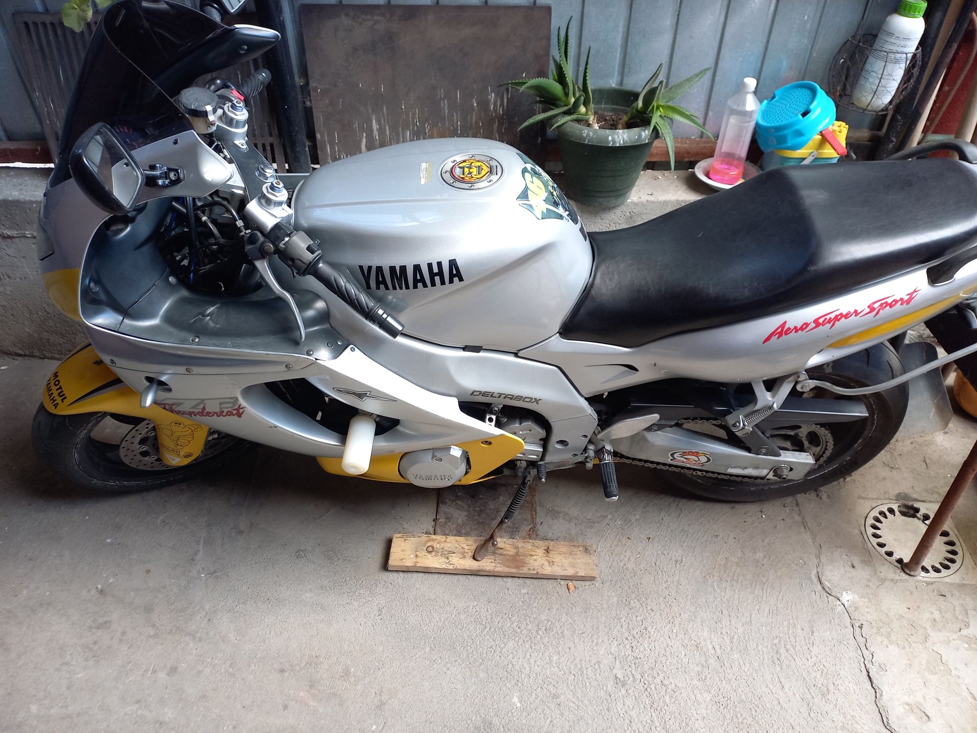 Yamaha thundercat 600cc