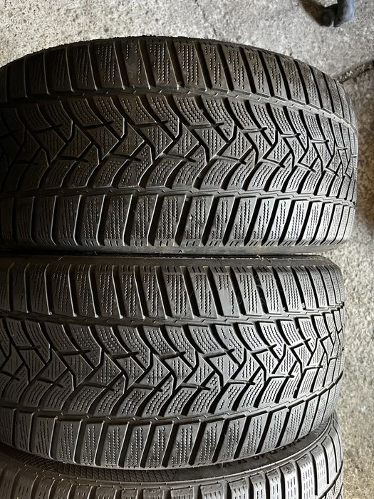 Anvelope de iarna 235/45 R18