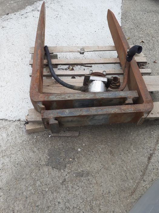 Lăbi stivuitor de vânzare, foarte robuste +pompă hidraulică