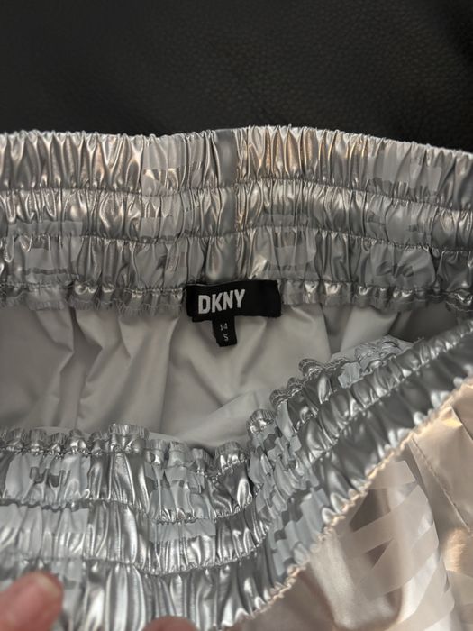 DKNY нова пола детска